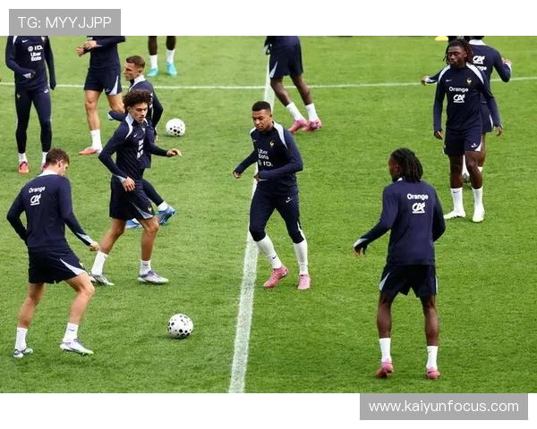 世界杯预选赛：欧洲强队齐聚迎战新兴力量，竞争日益激烈